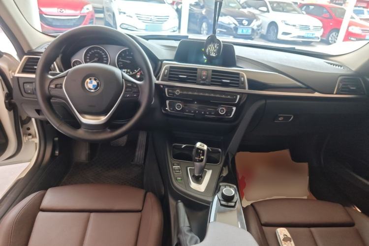 Used BMW 3 Series 2018 320Li Fashion Model Center Console