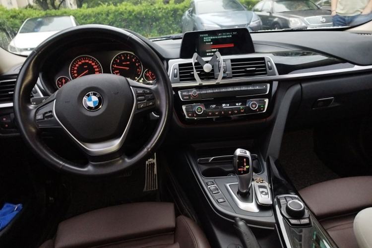Used BMW 3 Series 2018 320Li Fashion Model Center Console