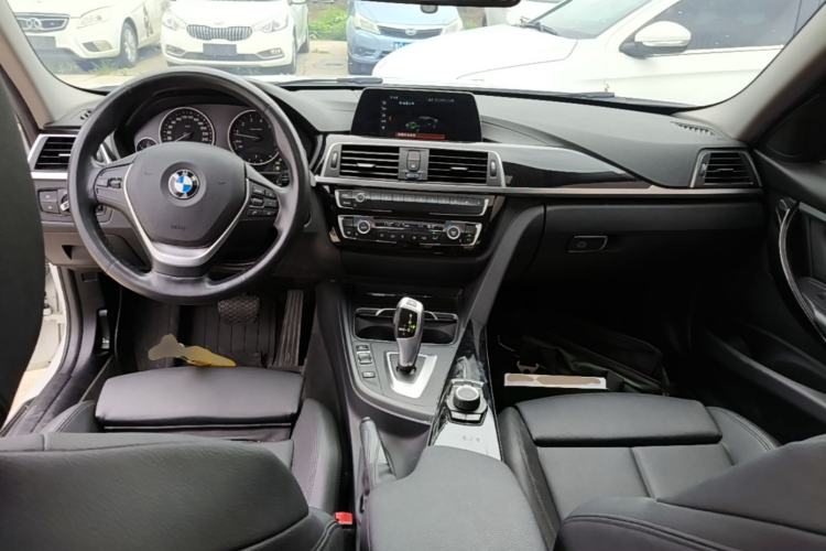 Used BMW 3 Series 2018 320Li Fashion Model Center Console