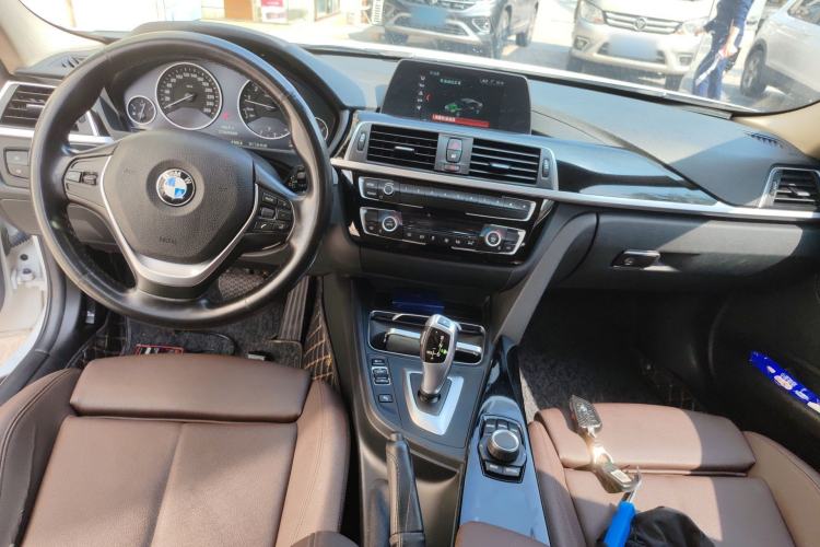 Used BMW 3 Series 2018 320Li Fashion Model Center Console