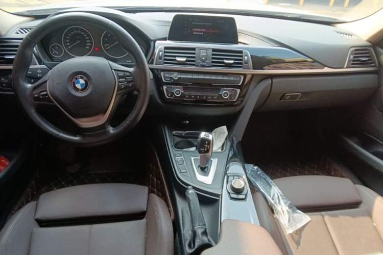 Used BMW 3 Series 2018 320Li Fashion Model Center Console