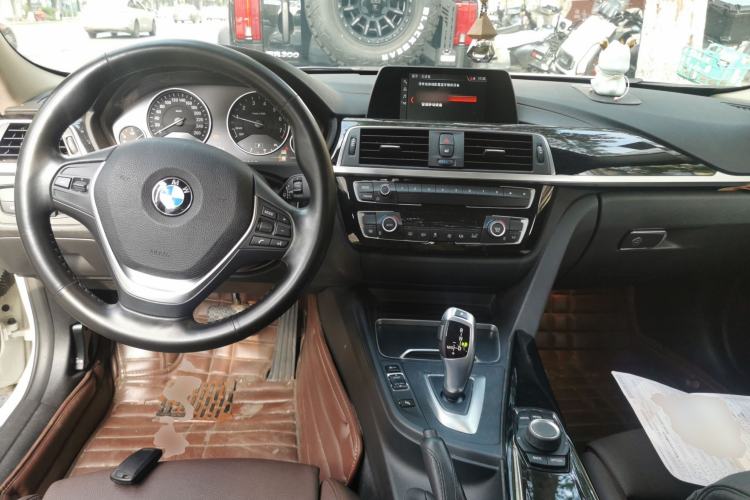 Used BMW 3 Series 2018 320Li Fashion Model Center Console