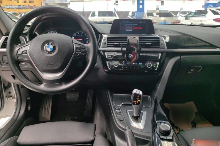 Used BMW 3 Series 2018 320Li Fashion Model Center Console