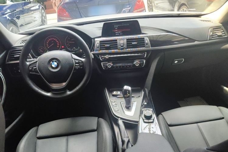 Used BMW 3 Series 2018 320Li Fashion Model Center Console