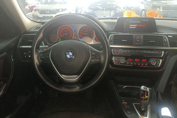 Used BMW 3 Series 2018 320Li xDrive Fashion Model Center Console