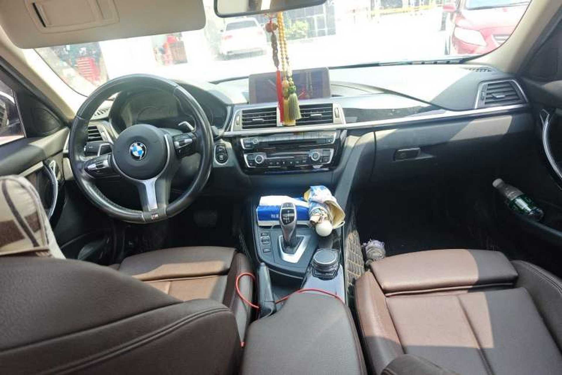 Used BMW 3 Series 2018 320Li Leading Model M Sport Package Center Console