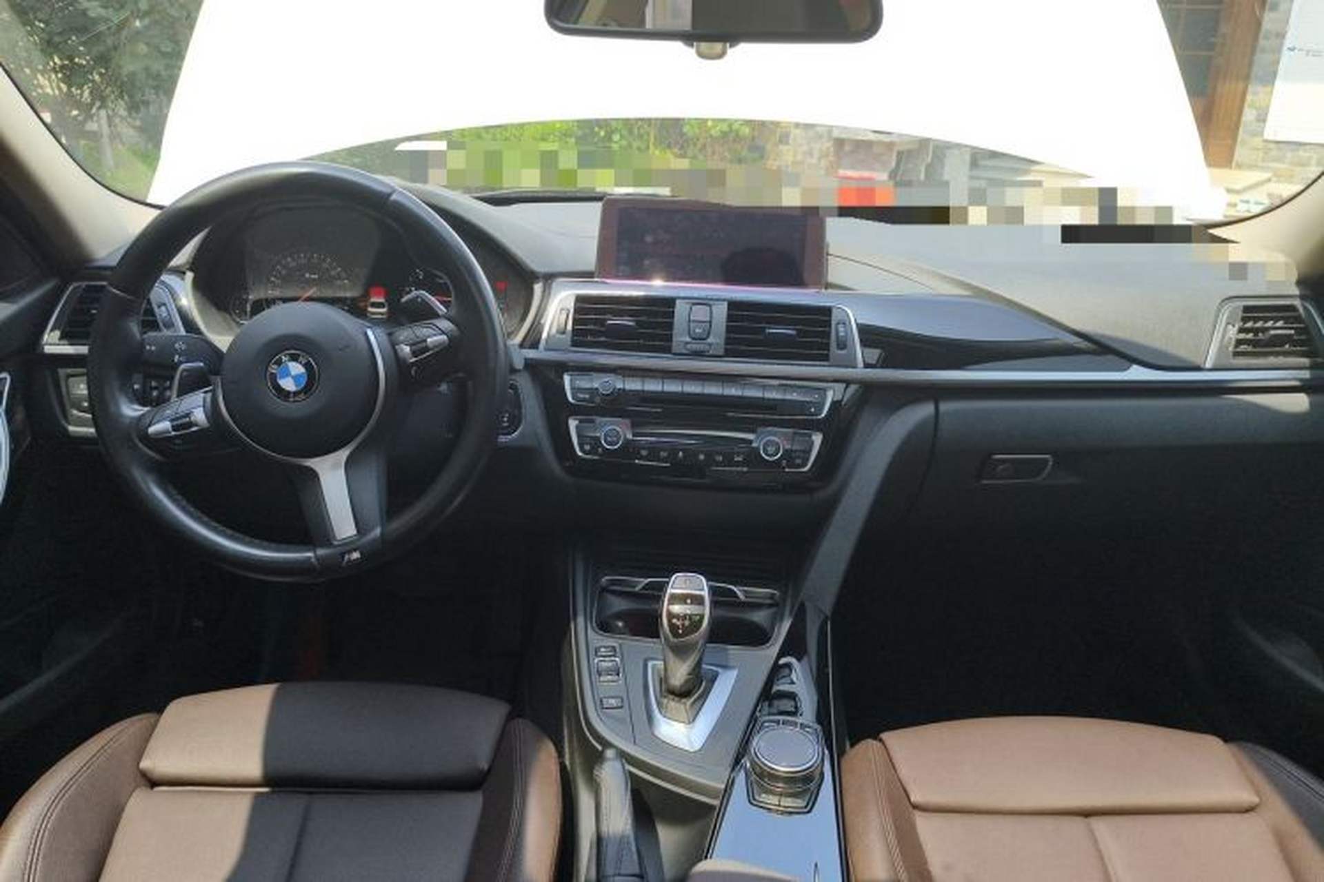 Used BMW 3 Series 2018 320Li Leading Model M Sport Package Center Console