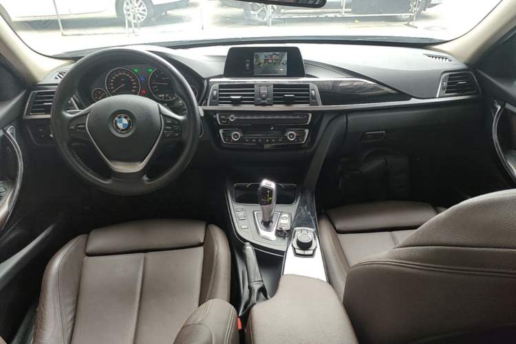 Used BMW 3 Series 2018 320Li Fashion Model Center Console