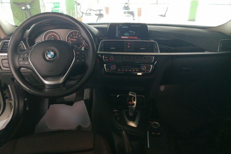 Used BMW 3 Series 2018 320Li Fashion Model Center Console