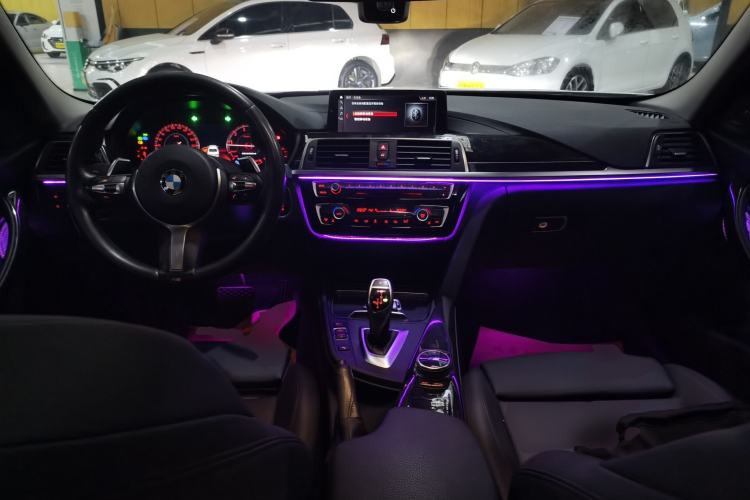 Used BMW 3 Series 2018 320Li Leading Model M Sport Package Center Console