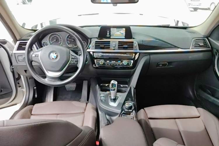 Used BMW 3 Series 2018 320Li Fashion Model Center Console
