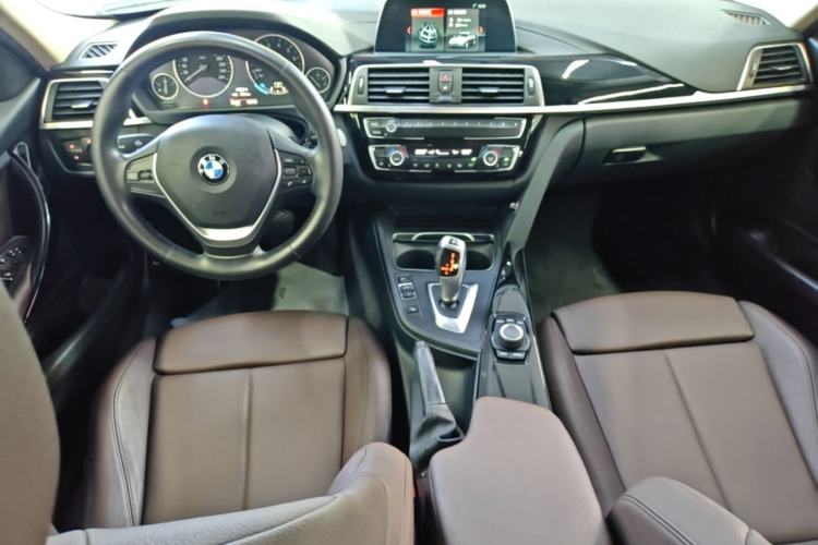 Used BMW 3 Series 2018 320Li Fashion Model Center Console