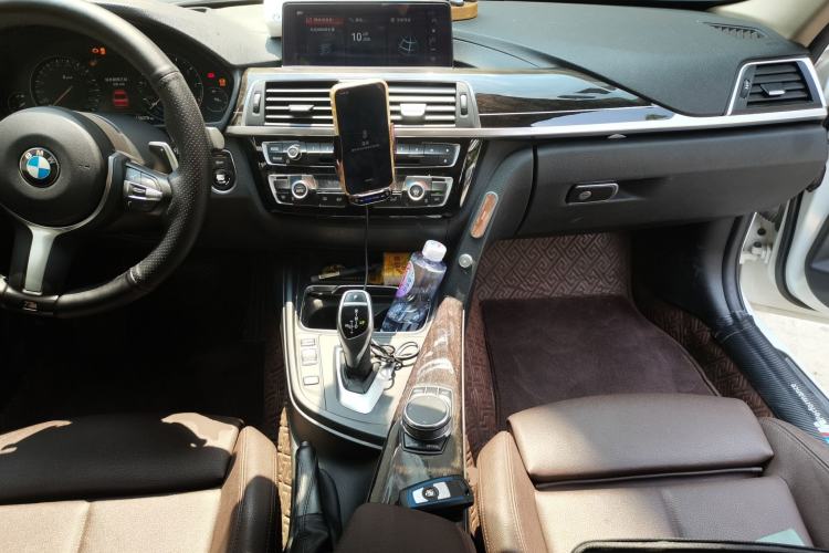 Used BMW 3 Series 2018 320Li M Sport Night Edition Center Console