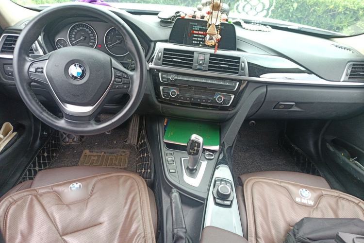 Used BMW 3 Series 2018 318Li Center Console