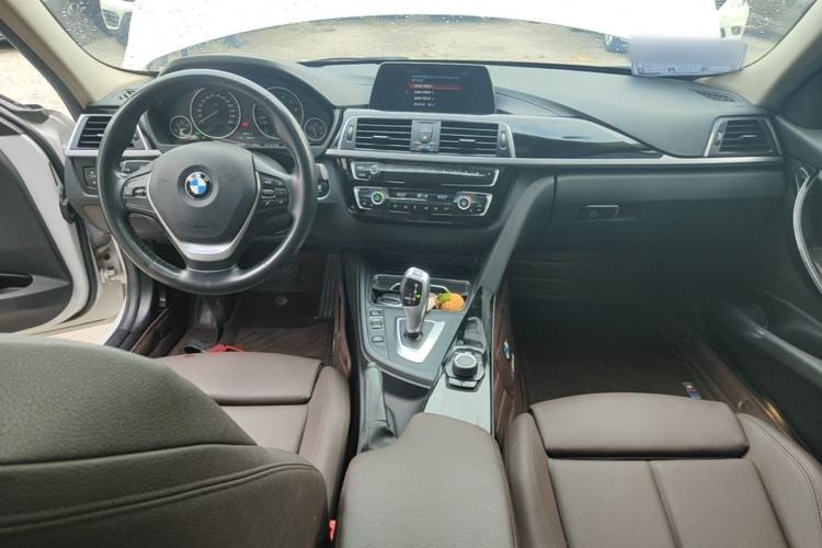 Used BMW 3 Series 2018 320Li Fashion Model Center Console