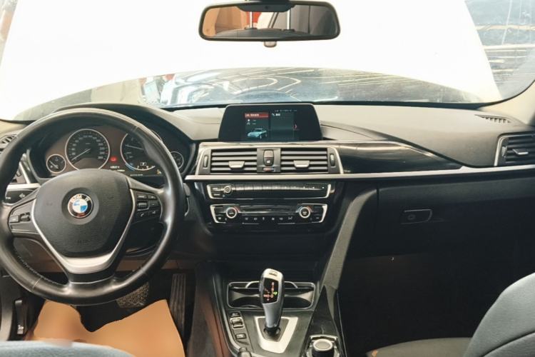 Used BMW 3 Series 2018 320Li Fashion Model Center Console