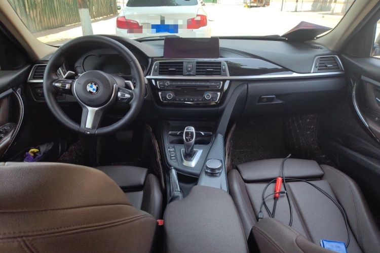 Used BMW 3 Series 2018 320Li Leading Model M Sport Package Center Console