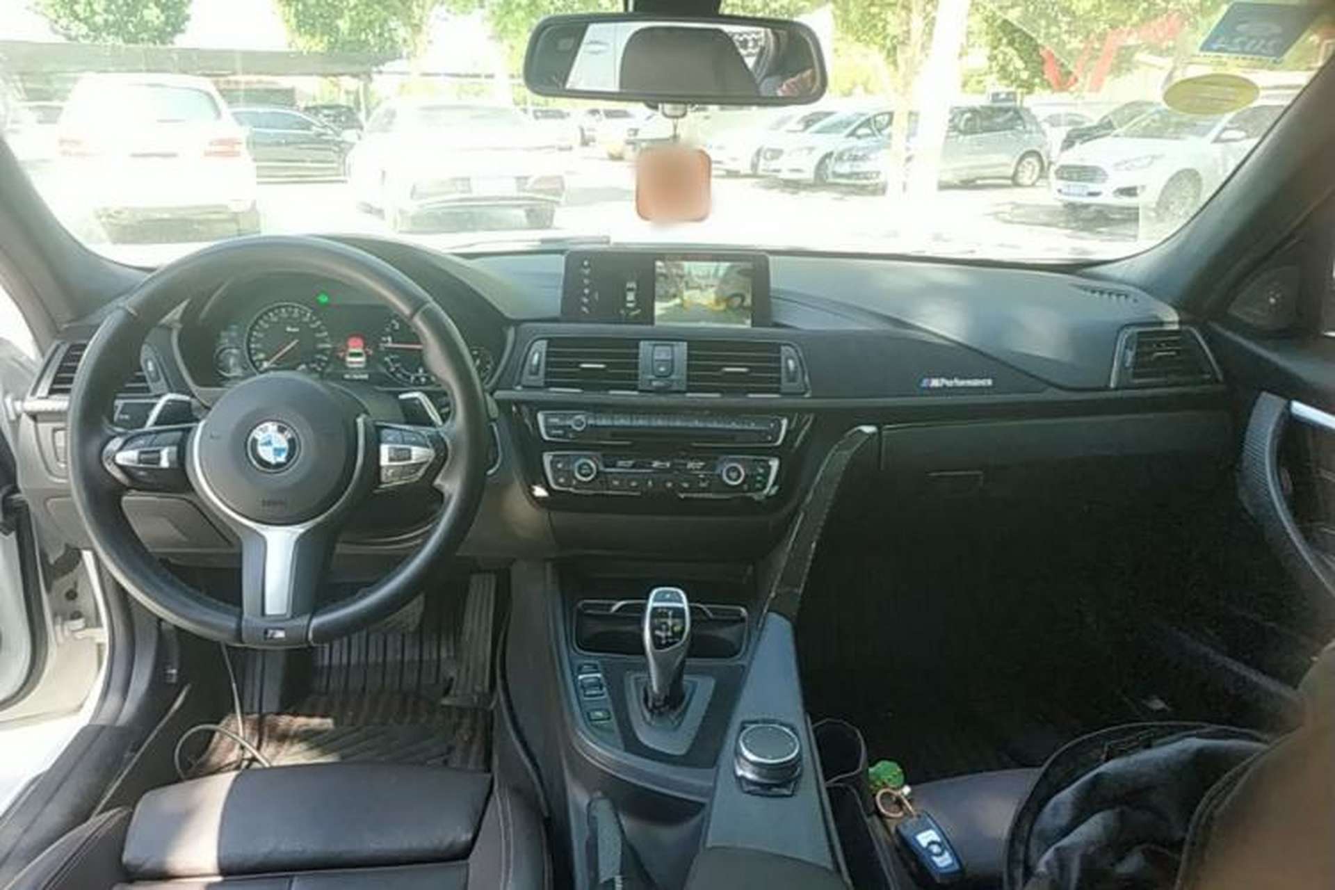 Used BMW 3 Series 2018 330Li M Sport Shadow Edition Center Console