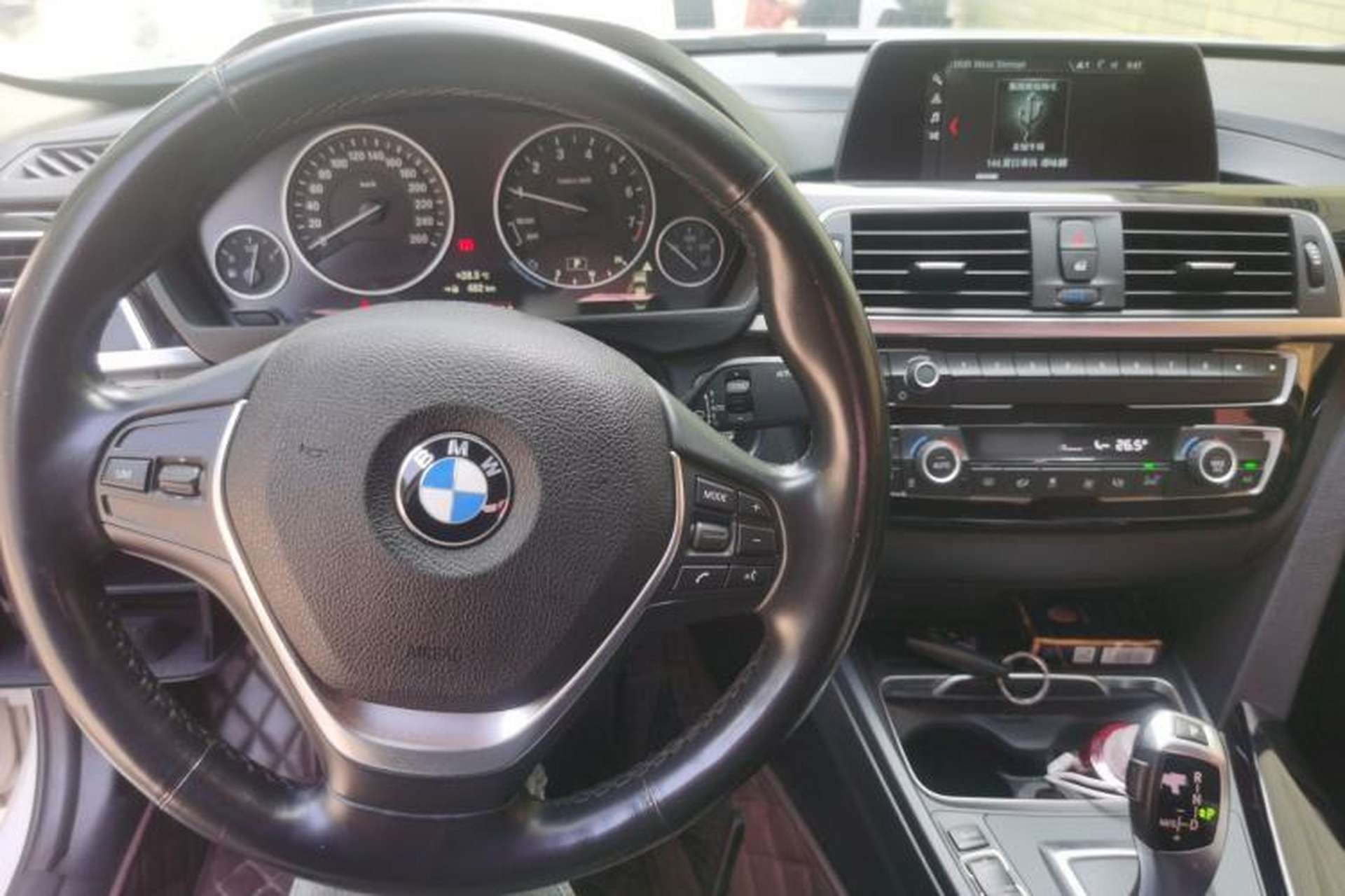 Used BMW 3 Series 2018 320Li Fashion Model Center Console