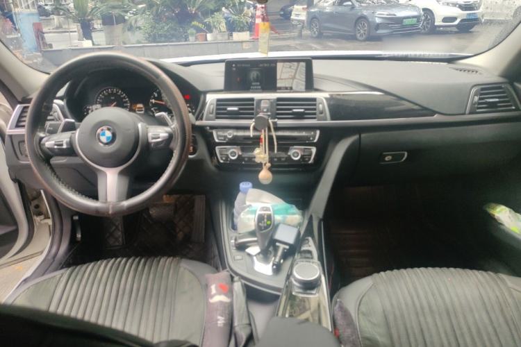 Used BMW 3 Series 2018 320Li Leading Model M Sport Package Center Console