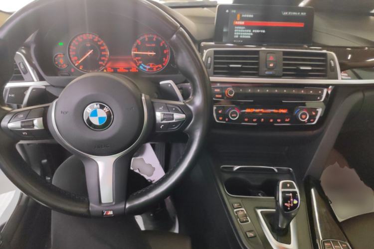 Used BMW 3 Series 2018 320Li Leading Model M Sport Package Center Console