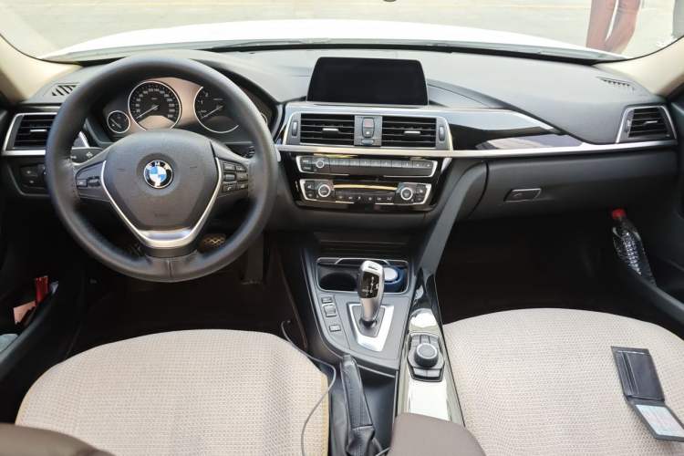Used BMW 3 Series 2018 320Li Fashion Model Center Console