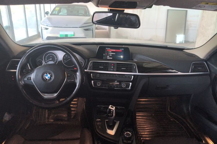 Used BMW 3 Series 2018 320Li Fashion Model Center Console