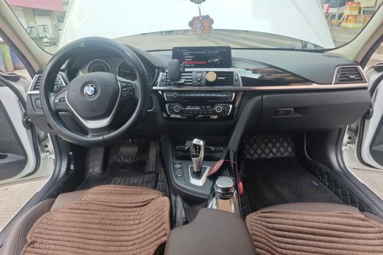 Used BMW 3 Series 2018 320Li Fashion Model Center Console