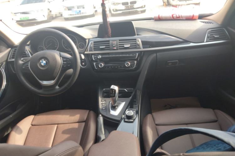 Used BMW 3 Series 2018 320Li Fashion Model Center Console