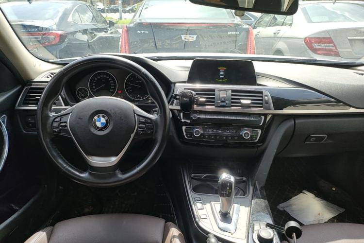 Used BMW 3 Series 2018 320Li Fashion Model Center Console