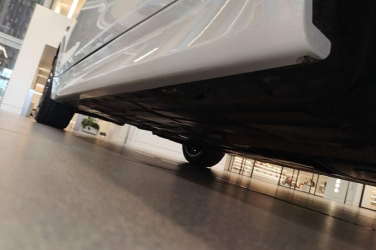 Used BMW 3 Series 2018 320Li Leading Model M Sport Package Chassis Front Right