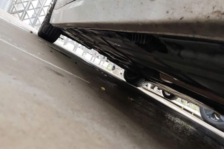 Used BMW 3 Series 2018 320Li Fashion Model Chassis Front Right