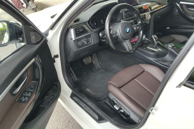 Used BMW 3 Series 2018 320Li M Sport Night Edition Driver Seat