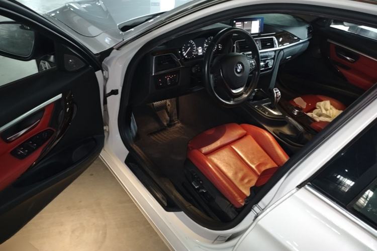Used BMW 3 Series 2018 330Li xDrive Luxury Package Driver Seat