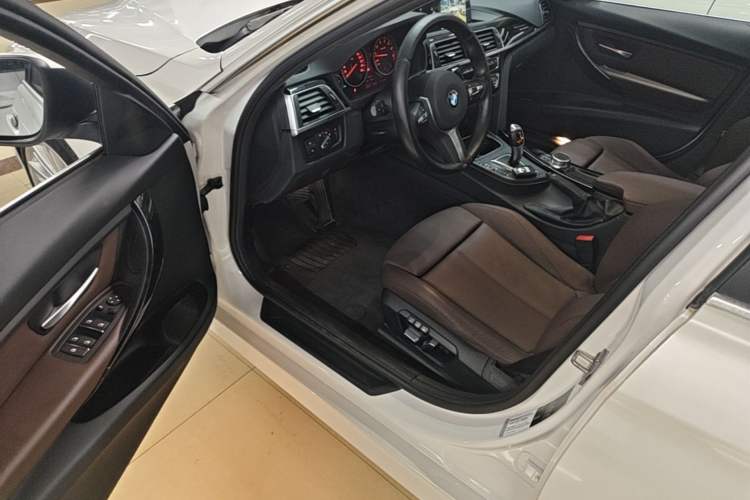 Used BMW 3 Series 2018 320Li Fashion Model Driver Seat