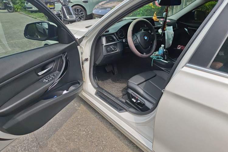 Used BMW 3 Series 2018 318Li Driver Seat