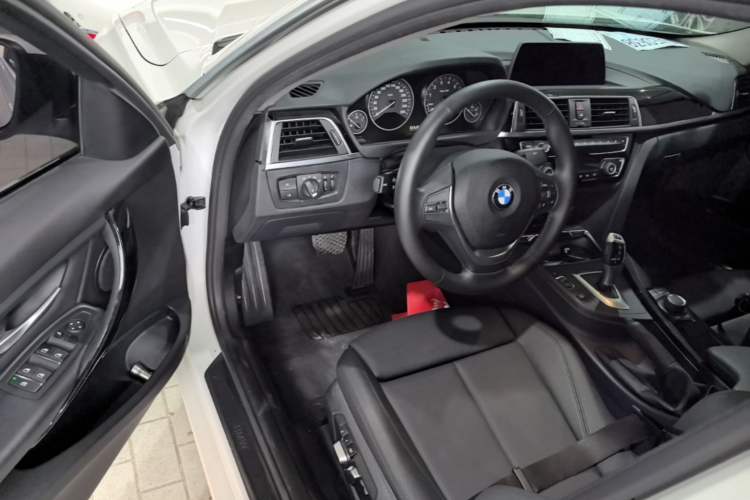 Used BMW 3 Series 2018 320Li Fashion Model Driver Seat