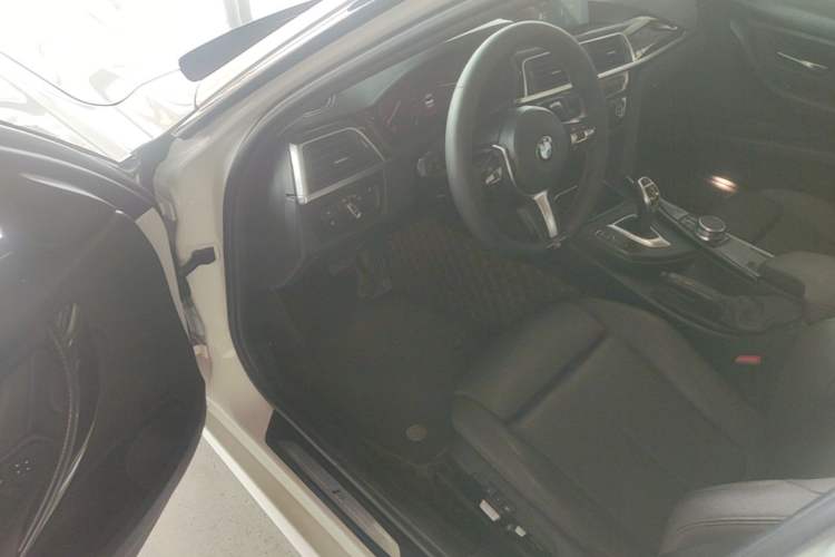 Used BMW 3 Series 2018 320Li Leading Model M Sport Package Driver Seat