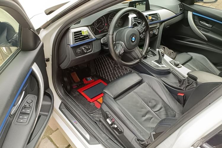 Used BMW 3 Series 2018 320i M Sport Package Driver Seat