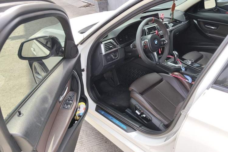 Used BMW 3 Series 2018 320Li Leading Model M Sport Package Driver Seat