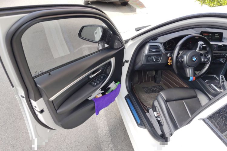 Used BMW 3 Series 2018 320i M Sport Night Edition Driver Seat