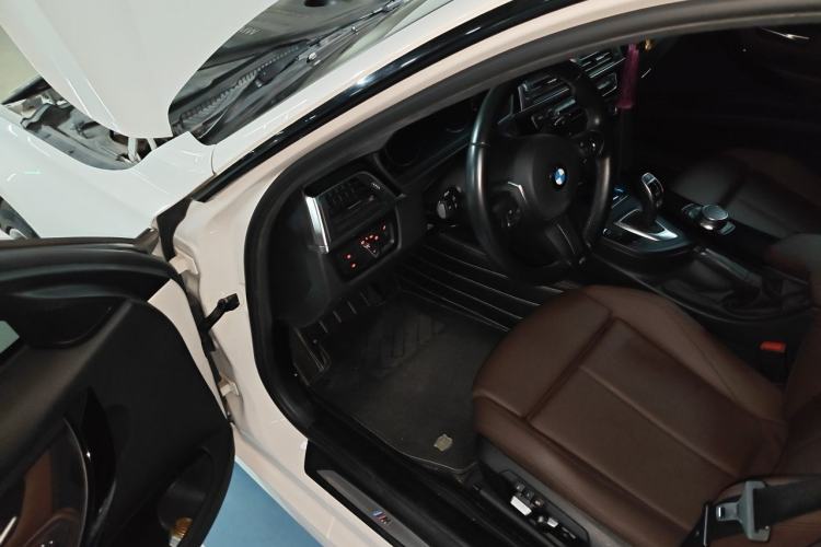 Used BMW 3 Series 2018 320Li Leading Model M Sport Package Driver Seat