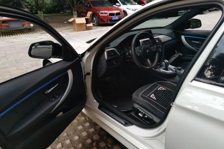 Used BMW 3 Series 2018 320i M Sport Package Driver Seat