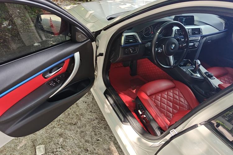 Used BMW 3 Series 2018 320i M Sport Package Driver Seat