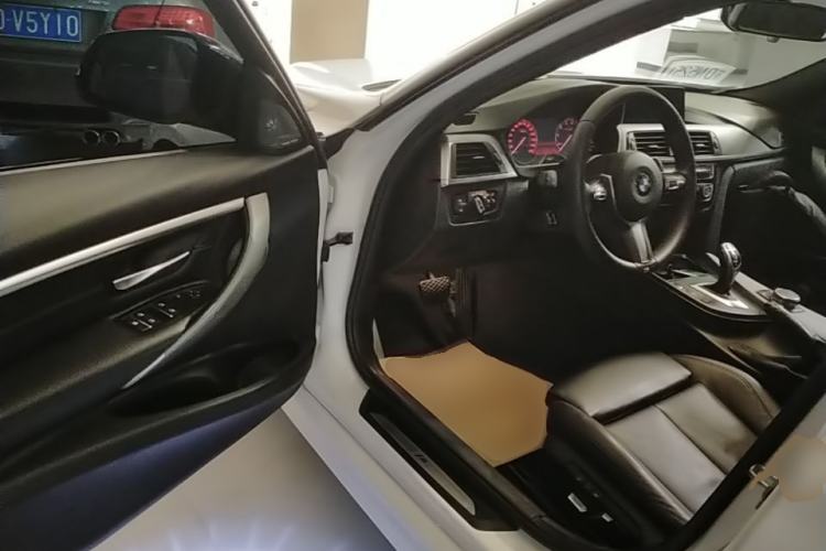 Used BMW 3 Series 2018 320i M Sport Night Edition Driver Seat