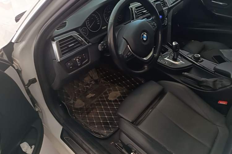 Used BMW 3 Series 2018 318Li Driver Seat