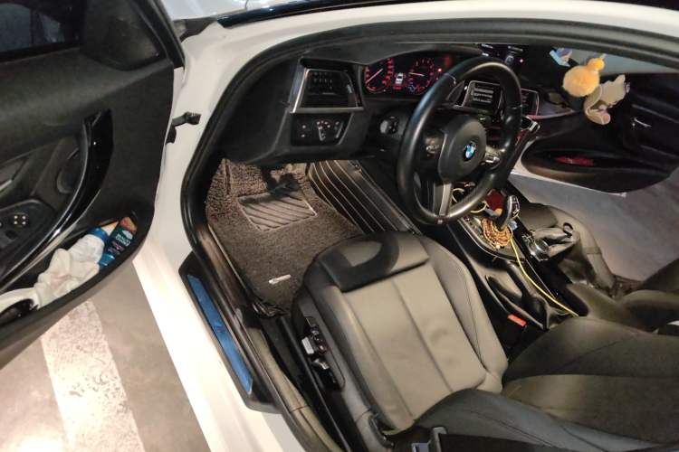 Used BMW 3 Series 2018 320Li Leading Model M Sport Package Driver Seat