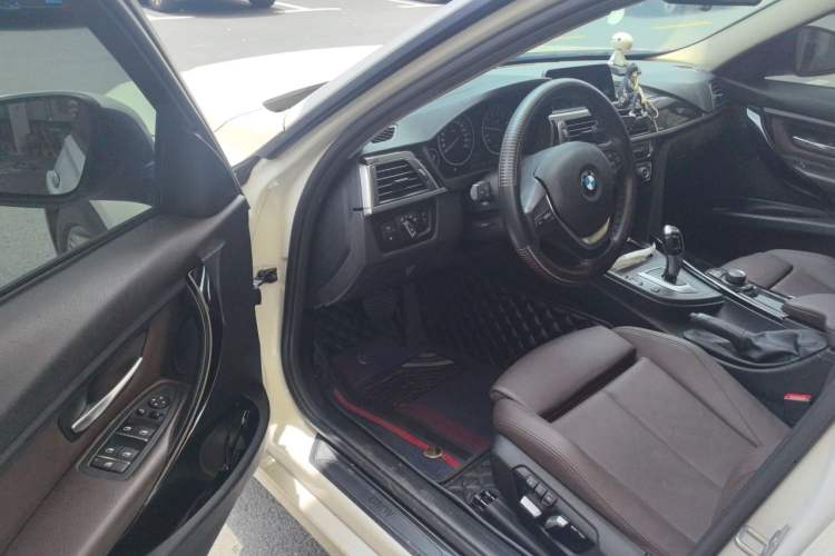 Used BMW 3 Series 2018 318i Driver Seat