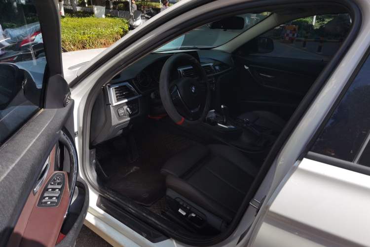 Used BMW 3 Series 2018 318i Driver Seat