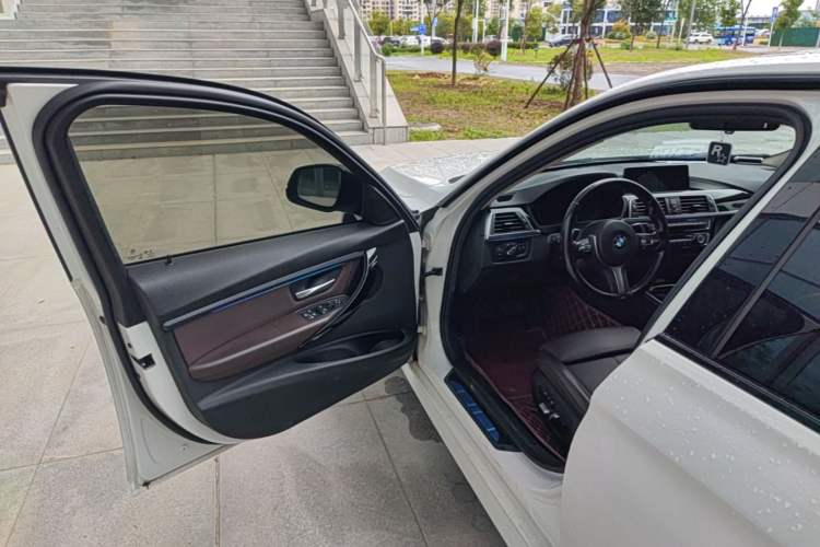 Used BMW 3 Series 2018 320Li Leading Model M Sport Package Driver Seat